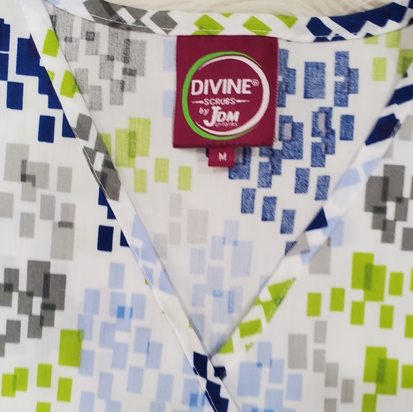 Divine scrubs colorful scrub  top - Picture 5 of 8